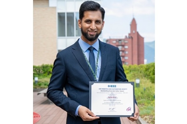 KUAS Professor Dr. Sajid Nisar Honored with Prestigious Outstanding AE Award by the IEEE