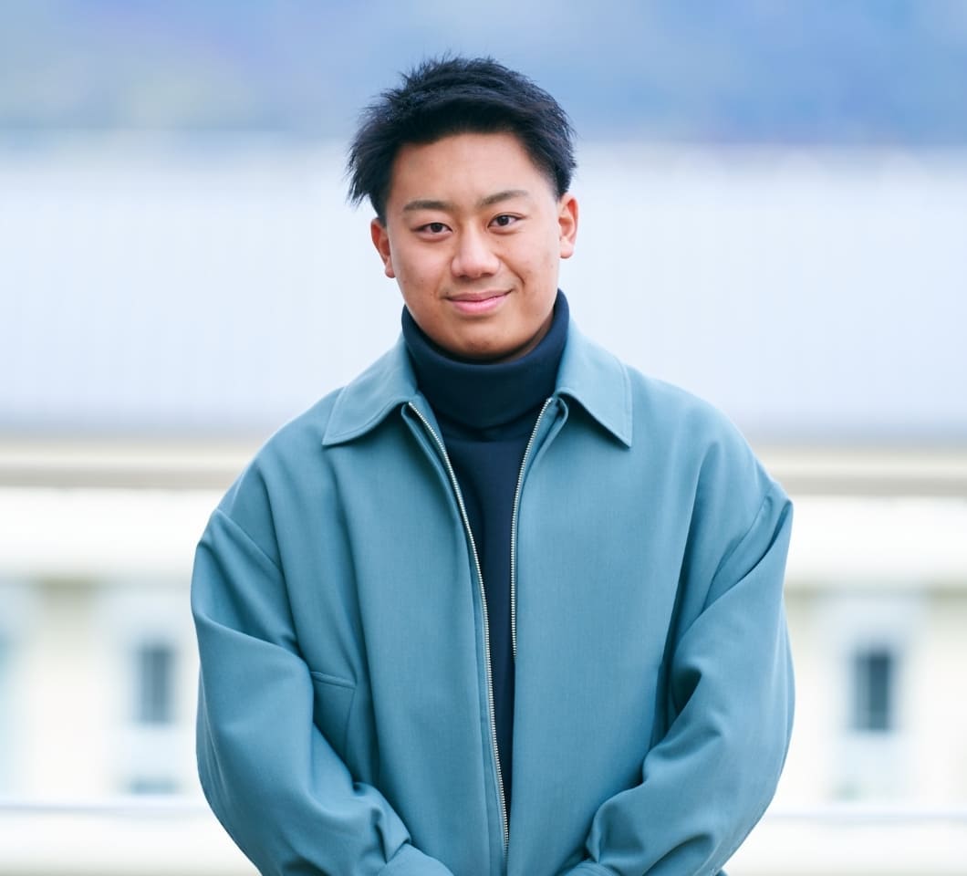 人文学部 歴史文化学科4年生 本馬遼さん